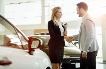 The Pros and Cons of Selling Your Old Car Yourself