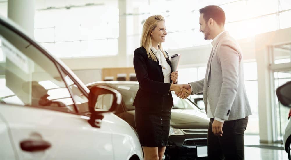 The Pros and Cons of Selling Your Old Car Yourself