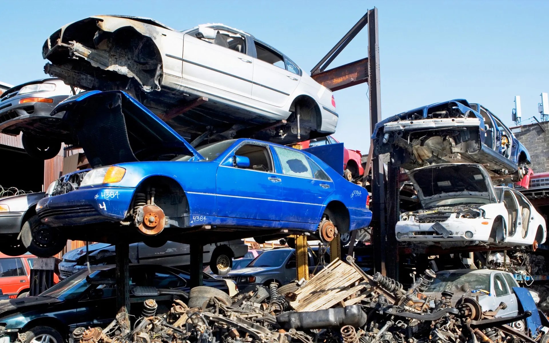 Choosing Auto Wreckers Perth A Over Selling Your Car