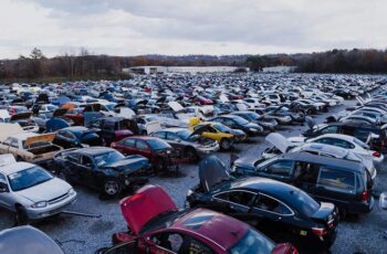 Car Wreckers Help Reduce Carbon Emissions