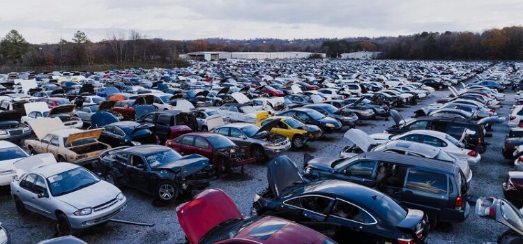 Car Wreckers Help Reduce Carbon Emissions
